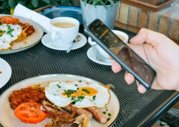 AI-calorieapps missen gemiddeld tot 345 calorieën per maaltijd