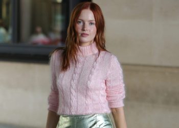 Ellie Bamber trainde zonder streng dieet voor Kate Moss-rol