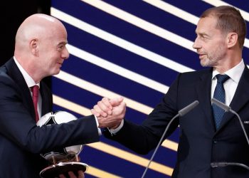 FIFA wil WK-belangen verkopen aan private investeerders