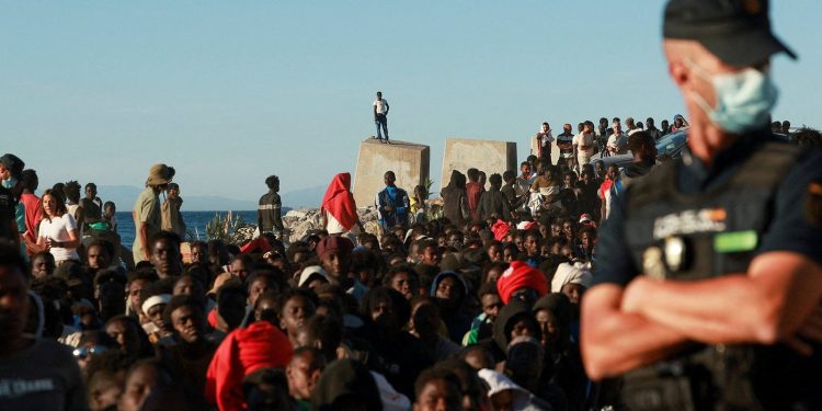 EU schaart zich achter Spanje na crisis in Ceuta